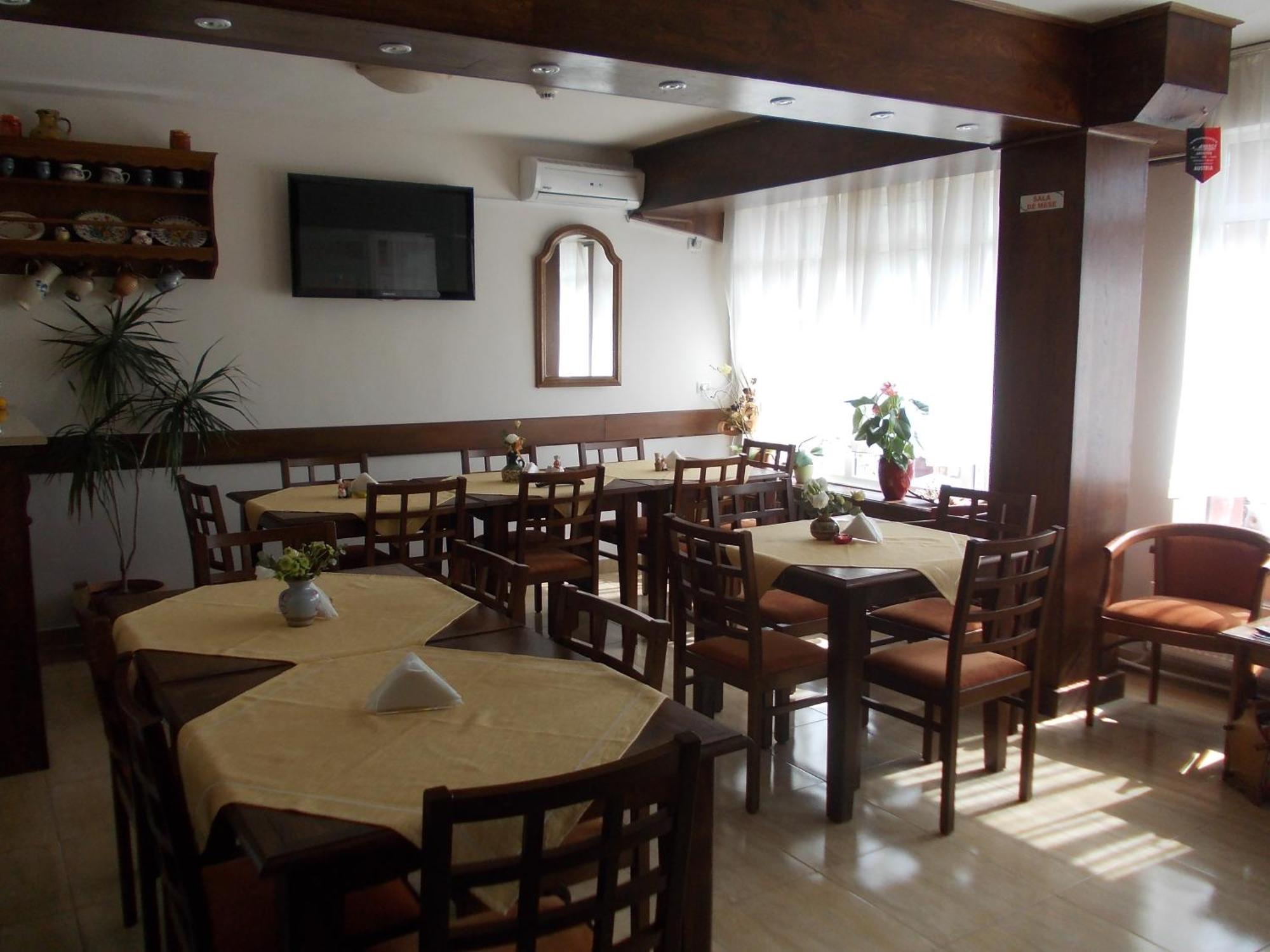 Pension Larisa Arad Exterior photo