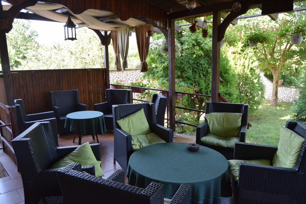 Pension Larisa Arad Exterior photo
