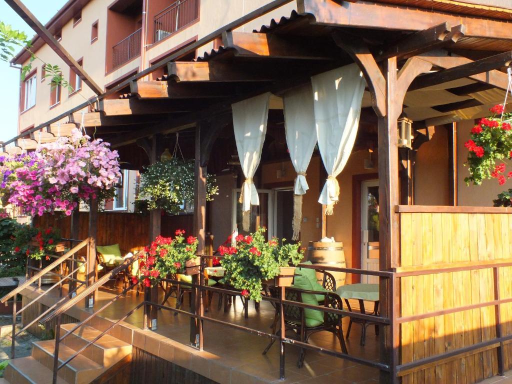 Pension Larisa Arad Exterior photo