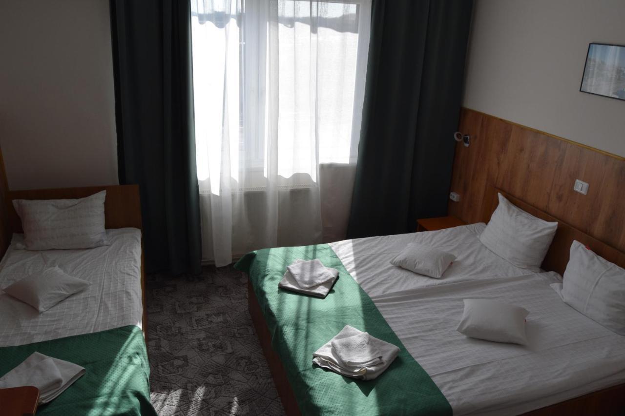 Pension Larisa Arad Exterior photo