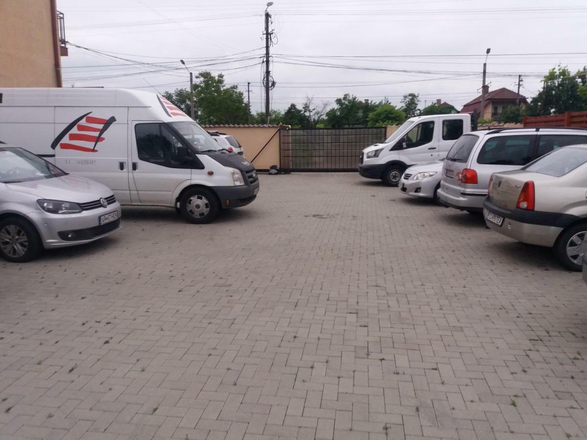 Pension Larisa Arad Exterior photo