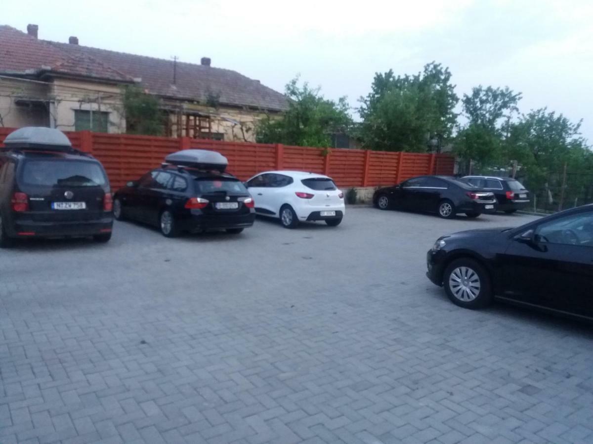 Pension Larisa Arad Exterior photo
